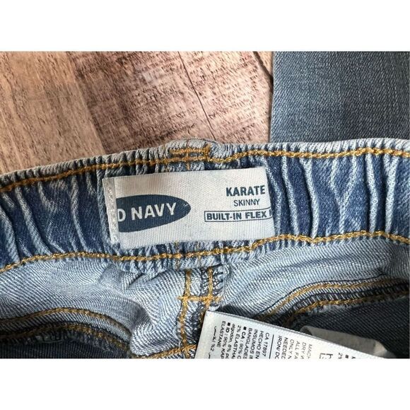 Old Navy Boys Modern Karate Skinny Flex Fit & Straight Leg Jeans sz 18-24 months - Picture 4 of 11